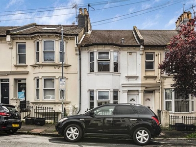 Terraced house to rent in Newmarket Road, Brighton BN2