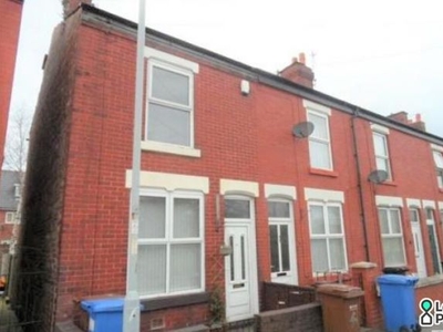 Terraced house to rent in Range Road, Stockport, Cheshire SK3
