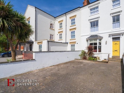 Town house for sale in Clarendon Road, Kenilworth CV8