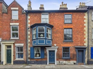 Town house for sale in Exeter Street, Salisbury SP1