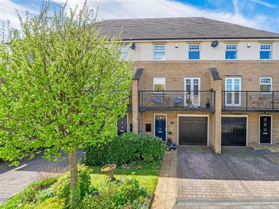 Town house for sale in Newby Close, Menston, Ilkley LS29