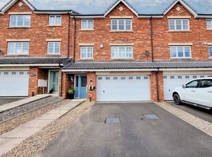 Town house for sale in North Farm Court, Throckley, Newcastle Upon Tyne NE15