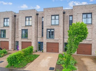 Town house for sale in Riverford Gardens, Shawlands, Glasgow G43