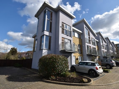 Town house to rent in Stafford Gardens, Maidstone ME15