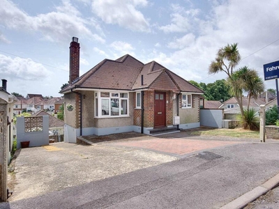 4 bedroom house for sale in Moordown , Bournemouth OPEN TO OFFERS, BH9