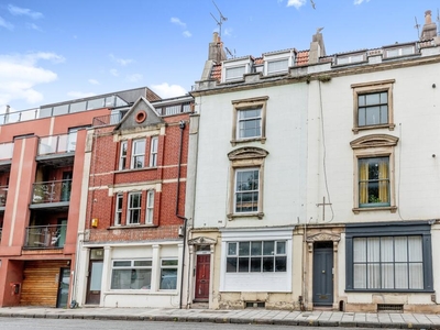 4 bedroom terraced house for sale in Hotwell Road, Bristol, BS8