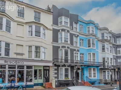 2 bedroom flat for sale in Charlotte Street, Brighton, East Sussex, BN2