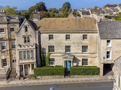 6 bedroom property for sale in New Street, Painswick, GL6