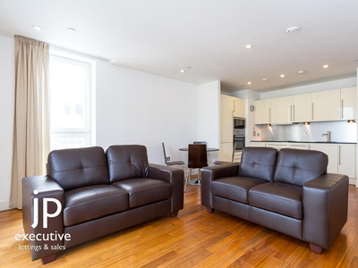 2 bedroom apartment for rent in The Hayes, Cardiff(City), CF10
