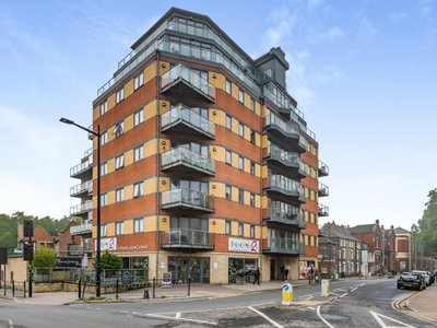 2 bedroom flat for sale in Thorngate House, St Swithins Square, Lincoln, LN2 , LN2