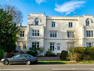 3 bedroom apartment for rent in Lorien House, 40 Warwick Place, CV32