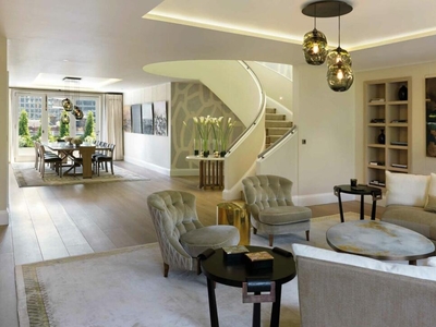 3 bedroom apartment for sale in Buckingham Gate Westminster SW1E
