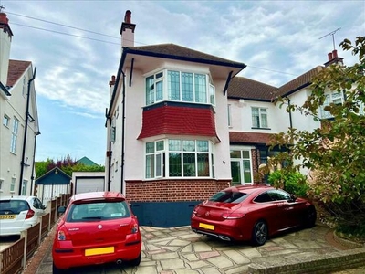 3 bedroom semi-detached house for sale Hadleigh, SS9 2TF