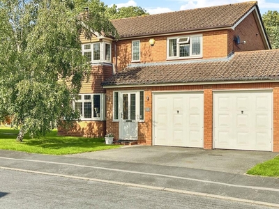 4 bedroom detached house for sale in The Burrows, Narborough, Leicester, LE19