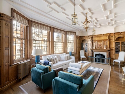4 bedroom flat for sale in North Audley Street,
Mayfair, W1K
