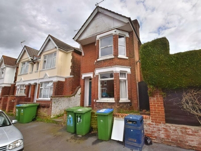 4 bedroom house for rent in Harborough Road, Southampton, SO15