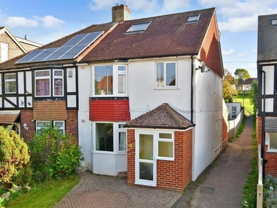 4 bedroom semi-detached house for sale in Vale Avenue, Patcham, Brighton, East Sussex, BN1