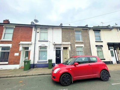 4 bedroom terraced house for rent in Walmer Road, Portsmouth, PO1