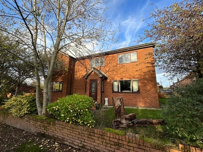 5 bedroom detached house for sale in Droughts Lane, Prestwich, M25