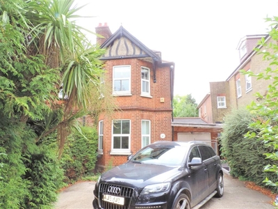6 bedroom semi-detached house for rent in Woodbridge Road, Town Centre, Guildford, GU1