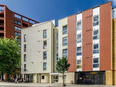 2 bed flat for sale in Enfield Road,
N1, London