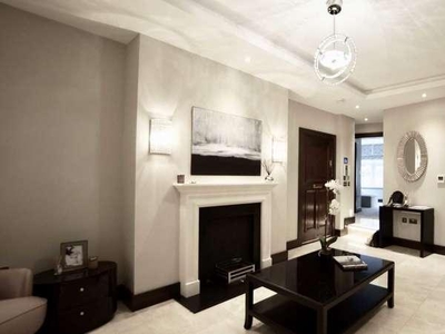 4 bed flat for sale in Parkside,
SW1X, London