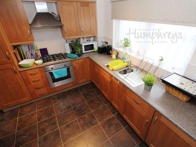 4 bed house to rent in Beeches Hollow** M Tom Viewings,
S2, Sheffield