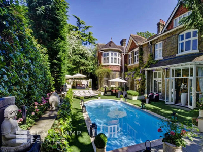 10 bedroom detached house for sale in Frognal, Hampstead, NW3