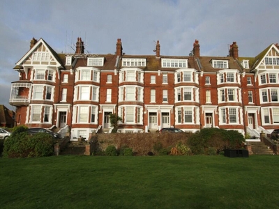 3 bedroom apartment for sale in Chatsworth Gardens, Eastbourne, BN20