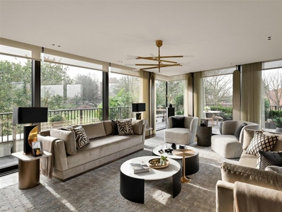 5 bedroom penthouse for sale in The Bishops Avenue, Hampstead, London, N2