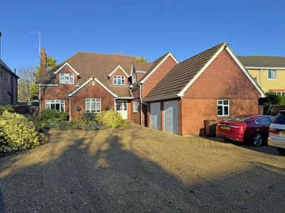 6 bedroom detached house for sale in Bixley Lane, Rushmere St. Andrew, Ipswich, IP4