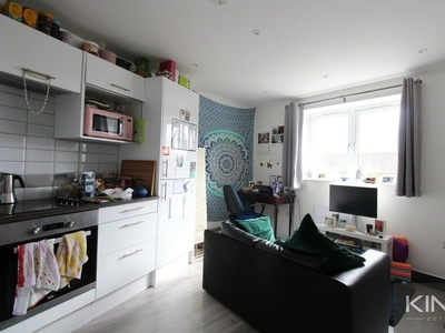 1 bedroom flat for rent in Canute Road, Southampton, SO14