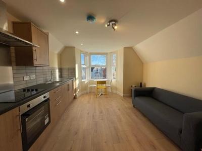 2 bedroom apartment for rent in Richmond Road, Roath, CARDIFF, CF24