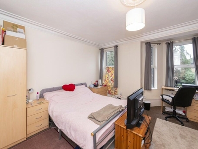 2 bedroom apartment for rent in Woodbridge Road, Guildford, GU1