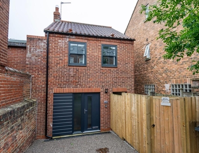2 bedroom detached house for rent in Union Terrace, York, North Yorkshire, YO31