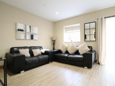 2 bedroom flat for rent in Merthyr Road, Whitchurch, Cardiff, CF14