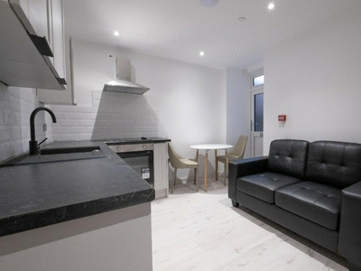 2 bedroom flat share for rent in De La Beche Street, Swansea, Wales, SA1