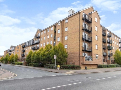 2 bedroom flat for sale in The Academy, Holly Street, Luton, LU1