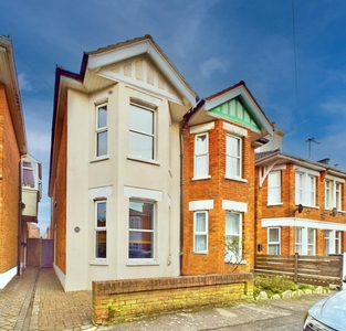 2 bedroom semi-detached house for sale in Wheaton Road, Bournemouth, Dorset, BH7