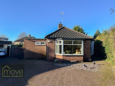 3 bedroom bungalow for sale in Glenside, Allerton, Liverpool, L18