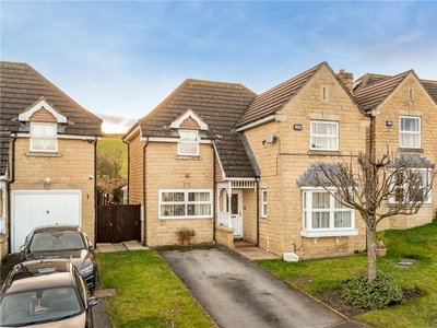 3 bedroom detached house for sale in Acacia Drive, Sandy Lane, Bradford, BD15