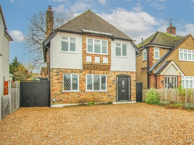 3 bedroom detached house for sale in Warley Hill, Great Warley, Brentwood, CM13