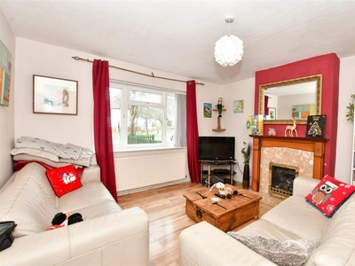 3 bedroom semi-detached house for sale in Beech Avenue, Brentwood, Essex, CM13