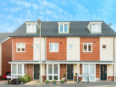 3 bedroom terraced house for sale in The Coach Road, BASINGSTOKE, RG23