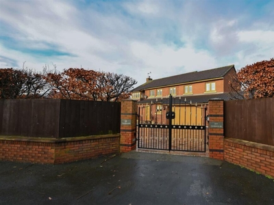 4 bedroom detached house for sale in The Serpentine North, Blundellsands, L23