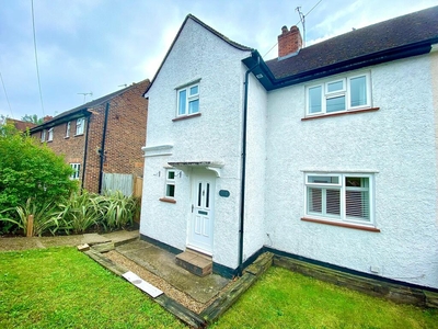 4 bedroom semi-detached house for rent in Southway, Guildford, Surrey, GU2