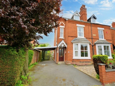 4 bedroom semi-detached house for sale in Montague Street, Beeston, NG9