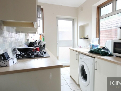4 bedroom terraced house for rent in Middle Street, Southampton, SO14