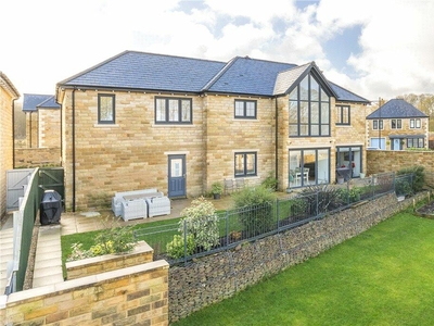 5 bedroom detached house for sale in Norwood Fold, Menston, Ilkley, West Yorkshire, LS29
