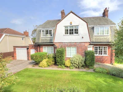 5 bedroom detached house for sale in St. Andrews Road, Liverpool, L23